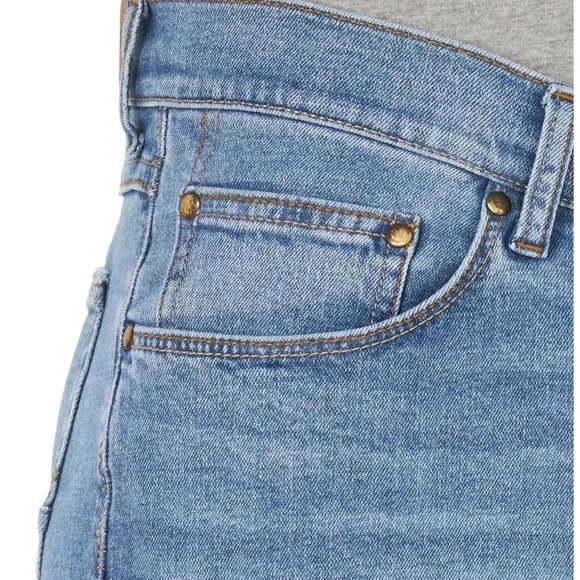 Wrangler Men's Slim Straight Fit Jean with Stretch - Picture 2 of 8